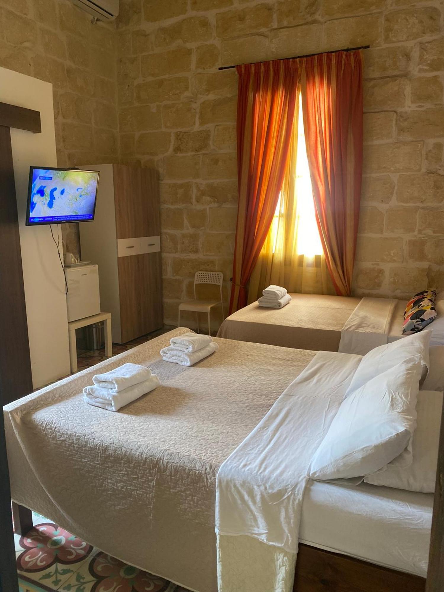 Xemx Hotel Qala Ngoại thất bức ảnh