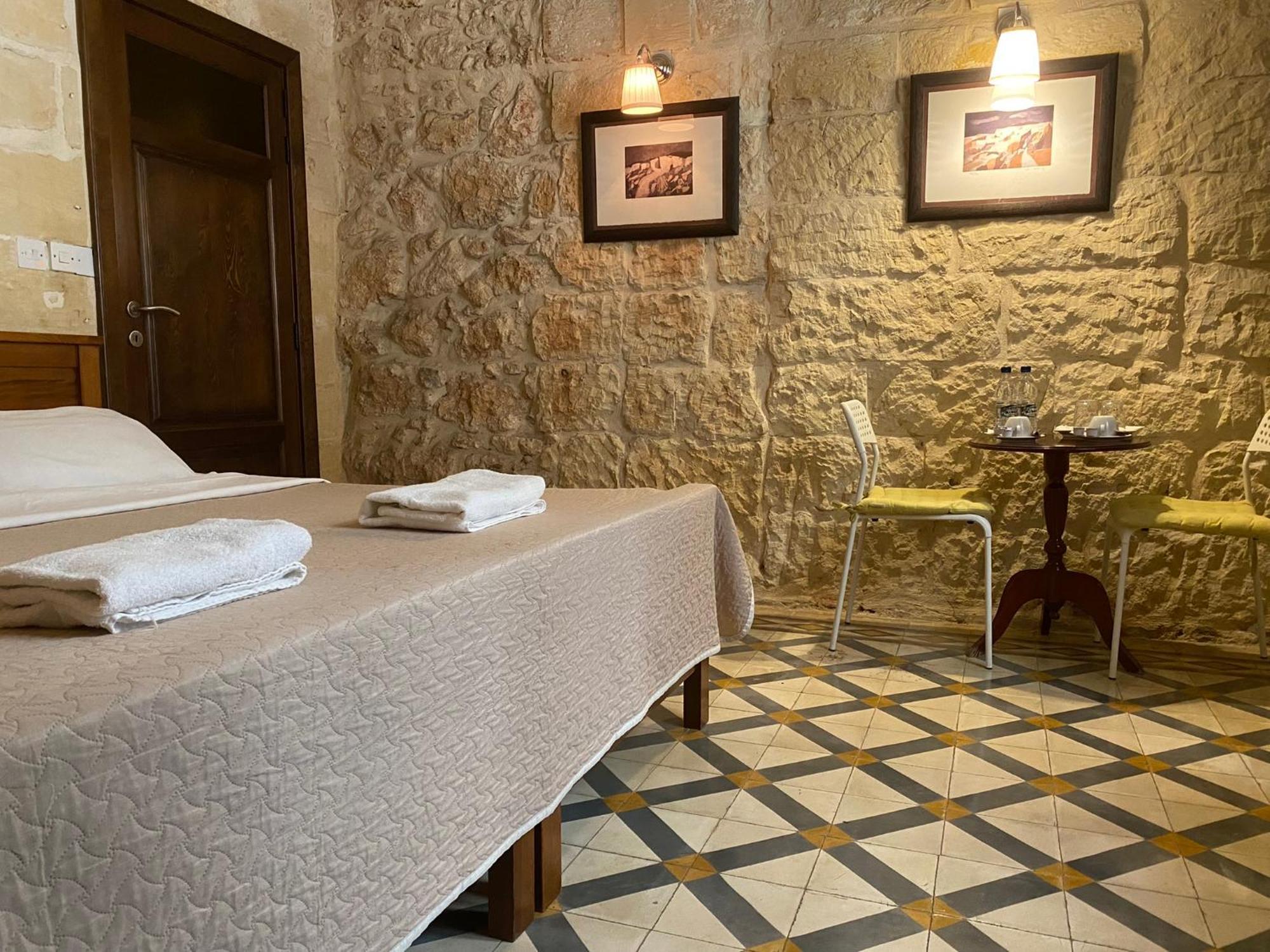 Xemx Hotel Qala Ngoại thất bức ảnh