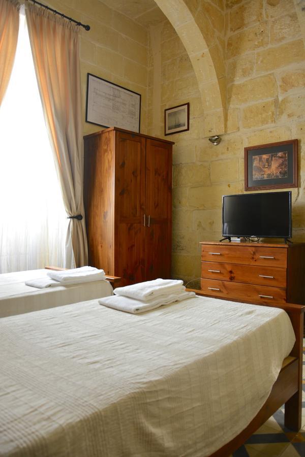 Xemx Hotel Qala Ngoại thất bức ảnh